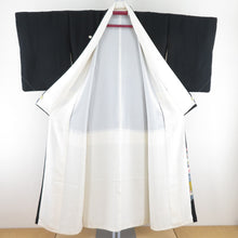 Load image into Gallery viewer, Black Tomesode home Kaga Yuzen Dyeing Tae 弌 Hana writer substance in the fence