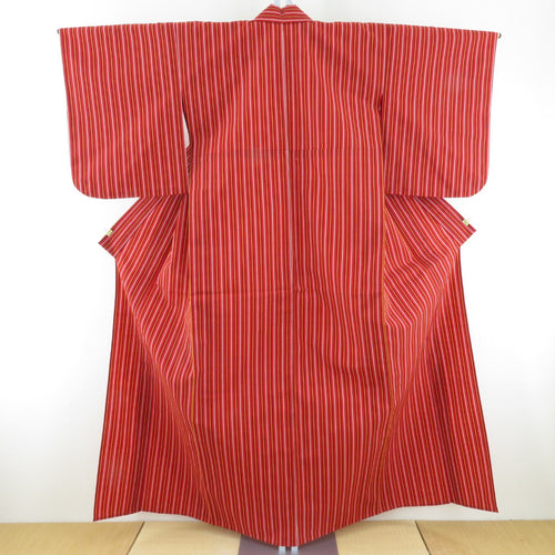 ウール着物 単衣 縞模様 織り文様 バチ衿 赤色 カジュアルきもの 仕立て上がり 身丈156cm 美品