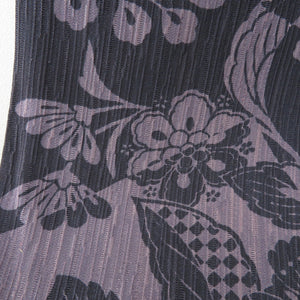 小紋 膨れ織 花唐草 袷 広衿 紫色 正絹 カジュアル着物 仕立て上がり 身丈163cm