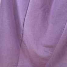 Load image into Gallery viewer, 江戸小紋 鮫文 紫色 袷 広衿 縫い一つ紋 木瓜紋 正絹 カジュアル 仕立て上がり着物 身丈160cm