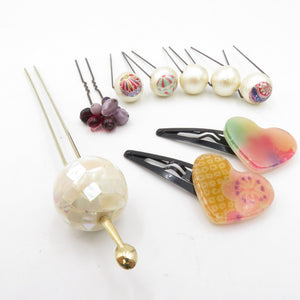 Hair ornaments / Kanzashi Overview Set 2 Baseball Beads 1 U Pin 6 Patches 2 Hair Accessories