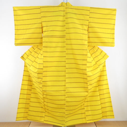ウール着物 単衣 横縞文様 織り柄 黄色 バチ衿 カジュアルきもの 普段着物 仕立て上がり 身丈155cm