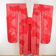 Load image into Gallery viewer, Antique pure silk silk silk silk squeezing Kasamatsu bun Kasamatsu bun kasamatsu crest embroidery collar red lined lined lined lined lined rhinodes old kimono 143cm