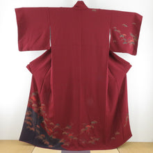 Load image into Gallery viewer, Visit Matsunobun embroidery Red Lined Lined Collar Wide Collar Silk No Silk Crest Tailored Kimono 159cm