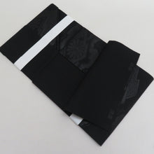 Load image into Gallery viewer, 喪服 冬用 セット「着物 帯 襦袢 帯揚げ帯締め」正絹 黒色 五三桐紋 仕立て上がり 女性着物 身丈164cm 未使用品