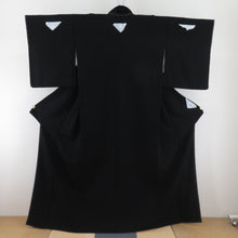 Load image into Gallery viewer, 喪服 冬用 セット「着物 帯 襦袢 帯揚げ帯締め」正絹 黒色 五三桐紋 仕立て上がり 女性着物 身丈164cm 未使用品