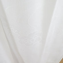 Load image into Gallery viewer, 喪服 冬用 セット「着物 帯 襦袢 帯揚げ帯締め」正絹 黒色 五三桐紋 仕立て上がり 女性着物 身丈164cm 未使用品