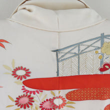 Load image into Gallery viewer, 振袖 花吉祥文様 刺繍 箔 ベージュ色 正絹 袷 広衿 成人式 卒業式 フォーマル 昭和レトロ 身丈155cm
