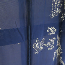 Load image into Gallery viewer, 夏着物 小紋 単衣 絽 夏用 野花文様 正絹 青紺色 広衿 仕立て上がり 薄物 身丈159cm