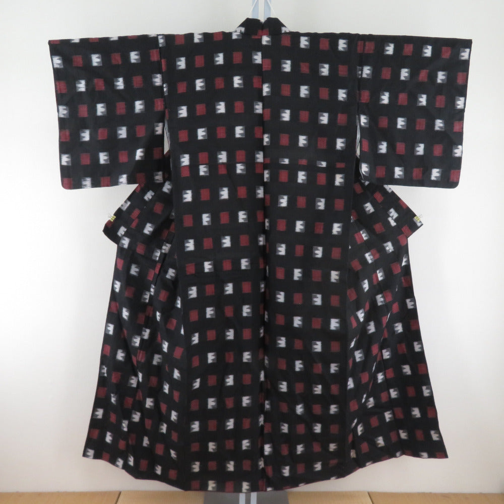 【極美品】銘仙調 御召 絣着物 しつけ糸付き 正絹 身丈158 裄64 銘仙・お召｜KIMONO・OFF キモノオフ【公式】きもの通販サイト