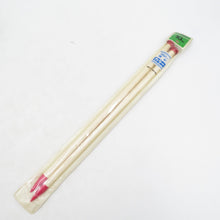 Load image into Gallery viewer, DAISO ダイソー 毛糸 モール毛糸 あむころ パフィーライム 10玉セット 1玉40g 約18m 超極太 クロバー棒針付き