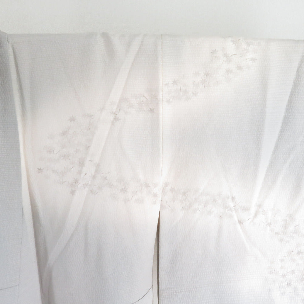 訪問着 刺繍 暈し 紅葉に秋草文様 灰ベージュ色 袷 広衿 正絹 一つ紋 木瓜紋 仕立て上がり着物 身丈159cm【中古】 訪問着 刺繍 暈し 紅葉に秋草文様 灰ベージュ色 袷 広衿 正絹 一つ紋