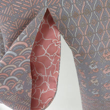 画像をギャラリービューアに読み込む, 道行 縮緬 裂取り小紋文様 灰色 正絹 着物コート 和装用 ちりよけ 身丈95cm