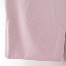 画像をギャラリービューアに読み込む, 色無地 袷 広衿 桃紫色 洗える ポリエステル 一つ紋 桔梗紋 カジュアル 仕立て上がり着物 身丈163cm