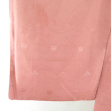 画像をギャラリービューアに読み込む, 色無地 袷 広衿 赤桃色 桐に橘地紋 洗える ポリエステル 紋なし カジュアル 仕立て上がり着物 身丈159cm