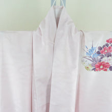 Load image into Gallery viewer, 付下げ 花車柄 桃色 袷 広衿 ポリエステル 洗える着物 紋なし 仕立て上がり 身丈163cm