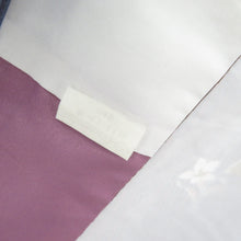 Load image into Gallery viewer, 小紋 縞に花柄 紫色 袷 バチ衿 ポリエステル 洗える着物 仕立て上がり カジュアル 身丈162cm