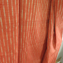 画像をギャラリービューアに読み込む, 紬 着物 単衣 縦縞 広衿 橙色 正絹 カジュアル着物 仕立て上がり 身丈161cm