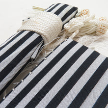 画像をギャラリービューアに読み込む, 袴 男児用 行燈袴 ・懐剣 ・お守り・角帯 4点セット ポリエステル 縞 黒色 灰色 袴紐下56cm 七五三 3歳 5歳 キッズ 男の子 ボーイズ