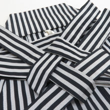 画像をギャラリービューアに読み込む, 袴 男児用 行燈袴 ・懐剣 ・お守り・角帯 4点セット ポリエステル 縞 黒色 灰色 袴紐下56cm 七五三 3歳 5歳 キッズ 男の子 ボーイズ