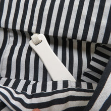 画像をギャラリービューアに読み込む, 袴 男児用 行燈袴 ・懐剣 ・お守り・角帯 4点セット ポリエステル 縞 黒色 灰色 袴紐下56cm 七五三 3歳 5歳 キッズ 男の子 ボーイズ