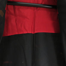 Load image into Gallery viewer, ウール着物 アンサンブル 羽織セット 縞柄 単衣 黒色 バチ衿 カジュアルきもの 仕立て上がり 身丈153cm