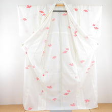 Load image into Gallery viewer, 夏着物 小紋 草花文様 クリーム色 単衣 広衿 絽 ポリエステル 洗える着物 夏用 仕立て上がり 身丈162cm