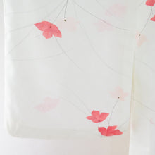 Load image into Gallery viewer, 夏着物 小紋 草花文様 クリーム色 単衣 広衿 絽 ポリエステル 洗える着物 夏用 仕立て上がり 身丈162cm