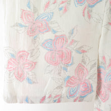 Load image into Gallery viewer, 夏着物 小紋 草花文様 薄茶色 単衣 広衿 織り柄 ポリエステル 洗える着物 夏用 仕立て上がり 身丈159cm