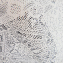 Load image into Gallery viewer, 紬 着物 単衣 夏紬 華紋文様 広衿 白色 正絹 カジュアル着物 仕立て上がり 身丈153cm