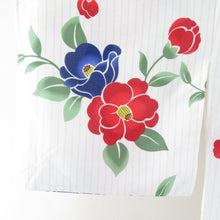 Load image into Gallery viewer, 浴衣 ポリエステル100％ 椿柄 夏用 白色 レディースゆかた 夏祭り 花火大会 身丈163cm