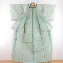 Load image into Gallery viewer, ウール着物 サマーウール 単衣 蜀江文 薄緑色 織り文様 バチ衿 夏用 カジュアルきもの 仕立て上がり 身丈156cm