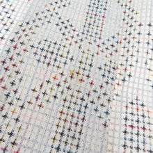 Load image into Gallery viewer, ウール着物 単衣 亀甲文様 織り柄 白灰色 バチ衿 カジュアルきもの 普段着物 仕立て上がり 身丈156cm