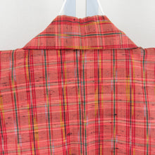 Load image into Gallery viewer, ウール着物 単衣 格子文様 織り柄 桃橙色 バチ衿 カジュアルきもの 普段着物 仕立て上がり 身丈163cm