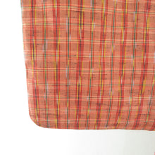 Load image into Gallery viewer, ウール着物 単衣 格子文様 織り柄 桃橙色 バチ衿 カジュアルきもの 普段着物 仕立て上がり 身丈163cm