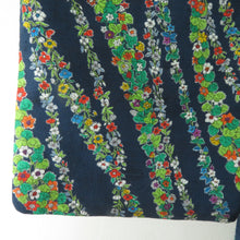 Load image into Gallery viewer, ウール着物 単衣 野花文様 染め柄 紺色 バチ衿 カジュアルきもの 普段着物 仕立て上がり 身丈155cm