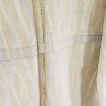 Load image into Gallery viewer, ウール着物 単衣 水玉によろけ縞文様 染め柄 からし色 バチ衿 カジュアルきもの 普段着物 仕立て上がり 身丈152cm