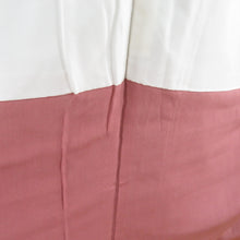 Load image into Gallery viewer, 小紋 裂取り花蝶文様 袷 バチ衿 茶紫色 正絹 仕立て上がり カジュアル着物 身丈158cm