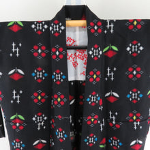 Load image into Gallery viewer, ウール着物 単衣 井桁に花文様 絣柄 織り柄 黒色 バチ衿 カジュアルきもの 普段着物 仕立て上がり 身丈166cm