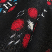 Load image into Gallery viewer, ウール着物 単衣 井桁に花文様 絣柄 織り柄 黒色 バチ衿 カジュアルきもの 普段着物 仕立て上がり 身丈166cm