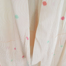 Load image into Gallery viewer, 襦袢 絞り 流水地紋 桃色 正絹 バチ衿 袖無双仕立て 長襦袢 仕立て上がり 女性着物用 身丈125cm