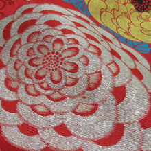 Load image into Gallery viewer, 名古屋帯 人絹 アンティーク 菊柄 六通柄 赤色 九寸帯 仕立て上がり 着物帯 レトロ 長さ348cm