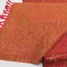 Load image into Gallery viewer, 反物 着尺 洛趣織 ウール 絹 交織 赤色 幾何学 未仕立て 女性着物用 着物生地 普段きもの カジュアル 長さ1200cm