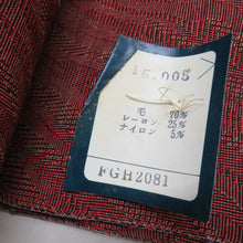 Load image into Gallery viewer, 反物 着尺 ウール レーヨン 交織 赤色 幾何学 糸止め有 未仕立て 女性着物用 着物生地 普段きもの カジュアル 長さ1200cm