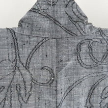 画像をギャラリービューアに読み込む, 紬 着物 南天文様 袷 広衿 灰色 正絹 カジュアル着物 仕立て上がり 身丈155cm