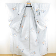 画像をギャラリービューアに読み込む, 紬 着物 単衣 椿文様 バチ衿 薄青色 正絹 カジュアル着物 仕立て上がり 身丈155cm