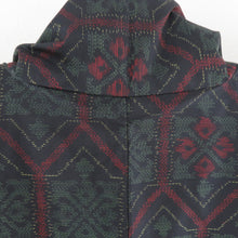 画像をギャラリービューアに読み込む, 紬 着物 よこそ大島紬 亀甲幾何学文様 袷 広衿 黒緑色 正絹 カジュアル着物 仕立て上がり 身丈159cm