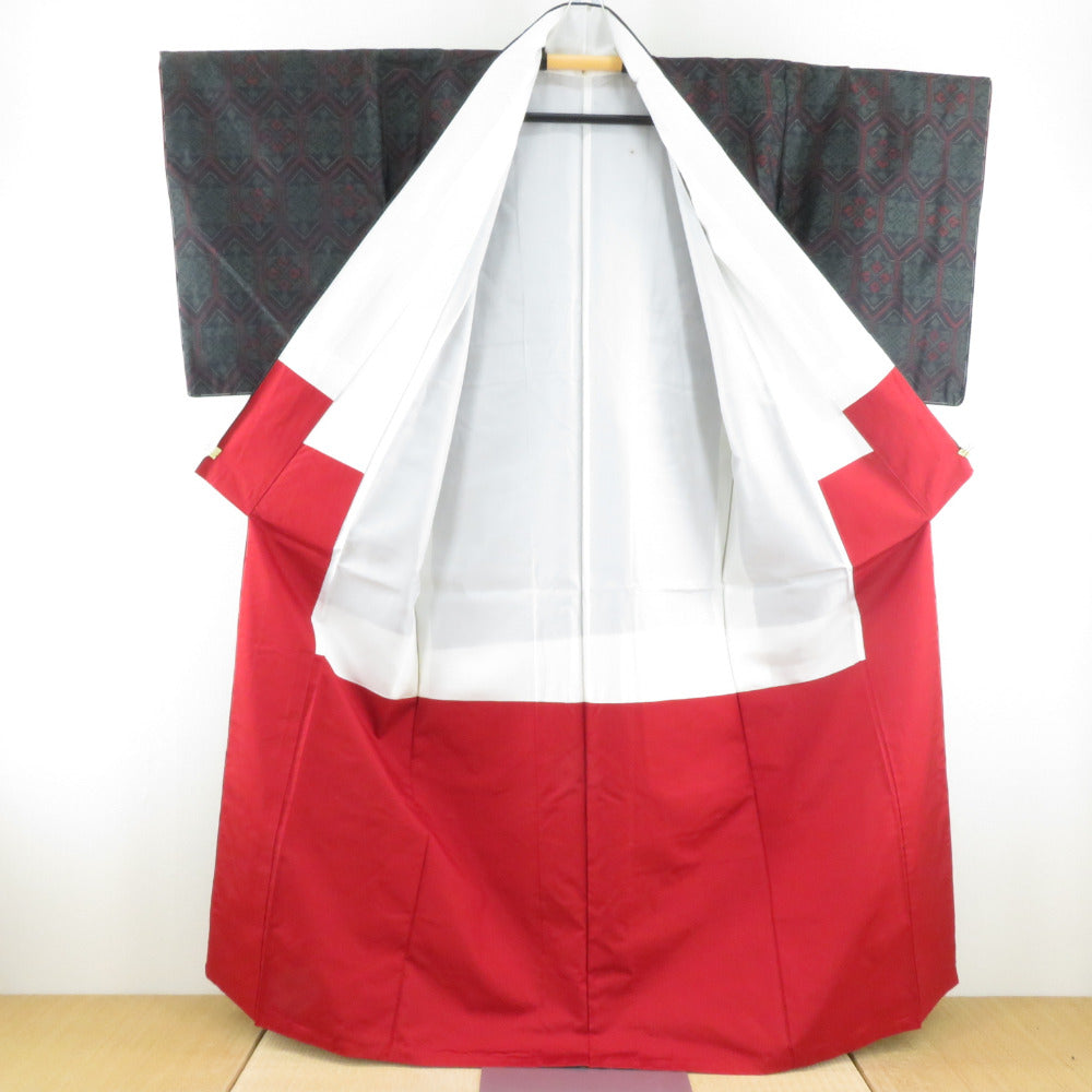 紬 着物 よこそ大島紬 亀甲幾何学文様 袷 広衿 黒緑色 正絹 カジュアル