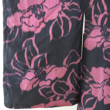 画像をギャラリービューアに読み込む, 羽織 アンティーク 銘仙 椿柄 ちりよけコート 絹 黒紫色 レトロ 着物用 身丈98cm