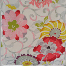 画像をギャラリービューアに読み込む, 羽織 アンティーク 花唐草 ちりよけコート 絹 灰白色 レトロ 着物用 身丈82cm